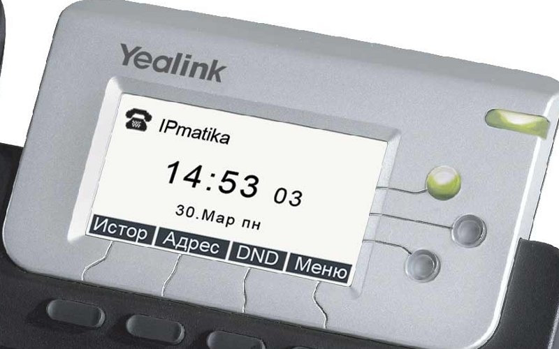 VoIP-телефон Yealink SIP-T23P - это корпоративный телефон на 3 учетных записи с голосовым движком Titan от компании Texas Instruments и поддержкой РоЕ (Power over Ethernet).